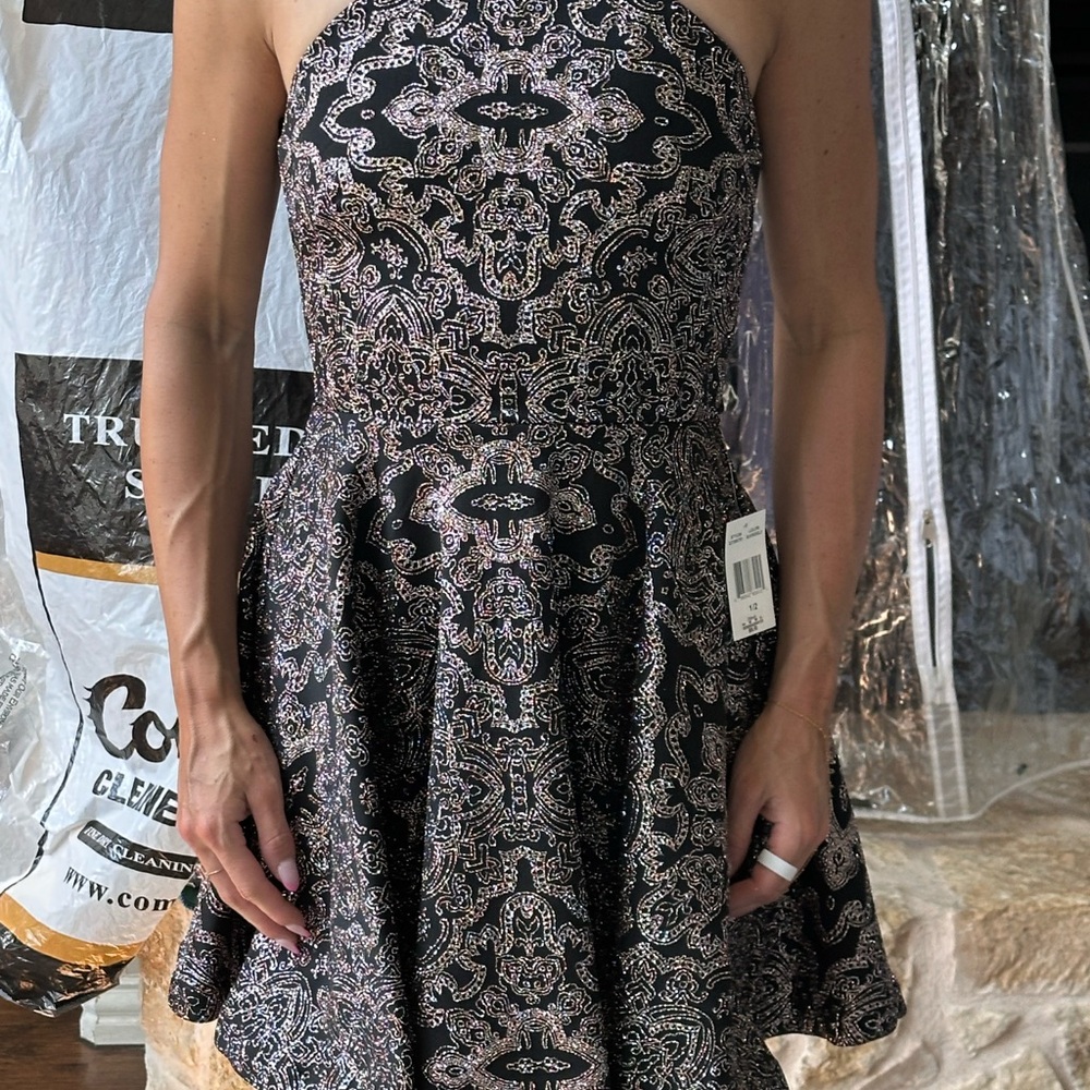 Elegant Black and Pink Patterned Dress